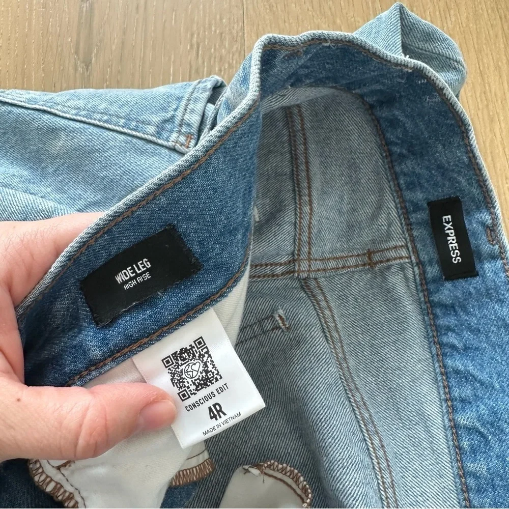 Express Women’s Wide Leg High Rise Jeans Classic Blue Casual Straight Size 4 - Picture 14 of 16